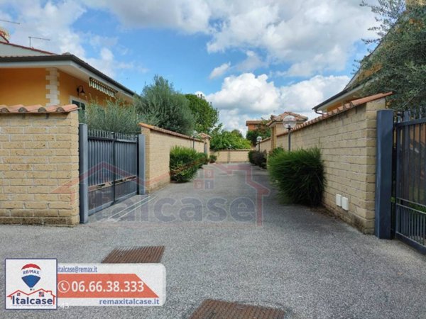 casa indipendente in vendita a Roma in zona Casalotti