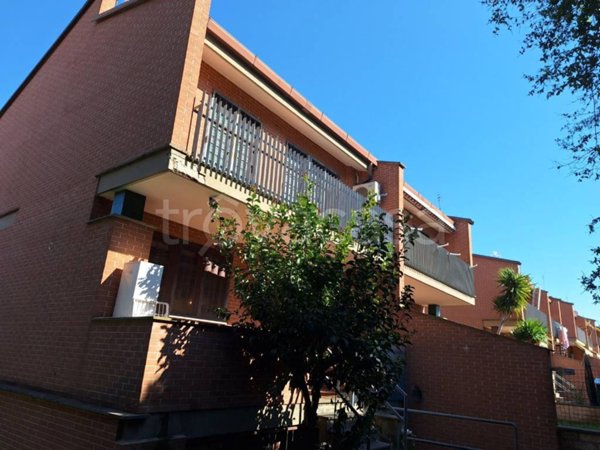 casa indipendente in vendita a Roma in zona Spinaceto