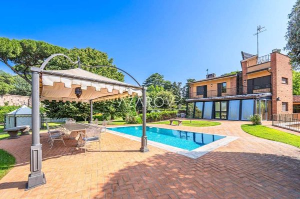 casa indipendente in vendita a Roma in zona Campo Marzio