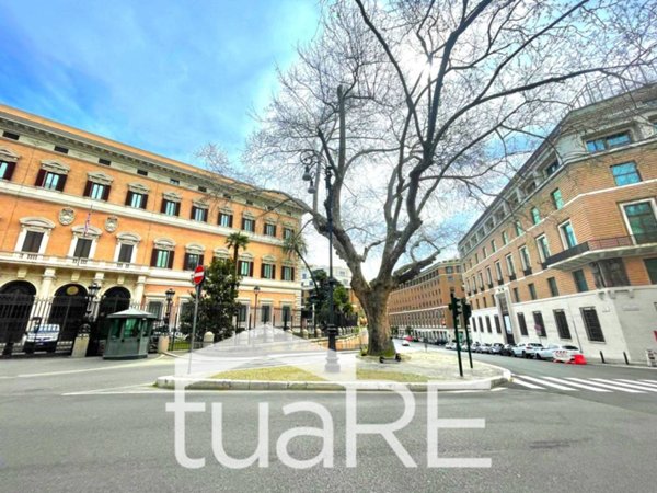 negozio in vendita a Roma in zona Ludovisi/Sallustiano