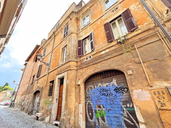 appartamento in vendita a Roma in zona Celio