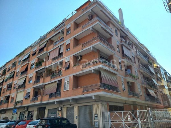 appartamento in vendita a Roma in zona Ostia