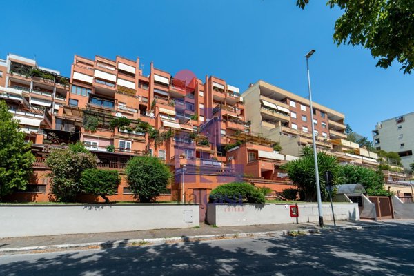 appartamento in vendita a Roma in zona EUR