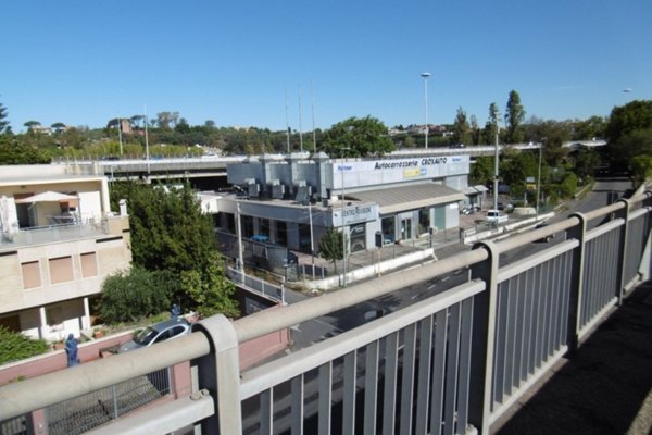 casa indipendente in vendita a Roma
