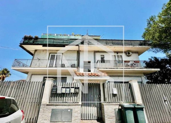 appartamento in vendita a Roma in zona Colle del Sole