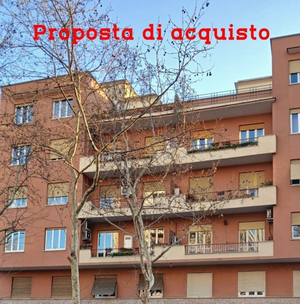 appartamento in vendita a Roma in zona Tuscolano