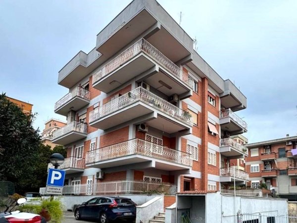 appartamento in vendita a Roma in zona Alessandrino