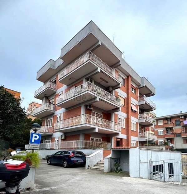 appartamento in vendita a Roma in zona Alessandrino
