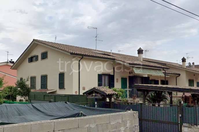 casa indipendente in vendita a Roma in zona Giardini di Corcolle