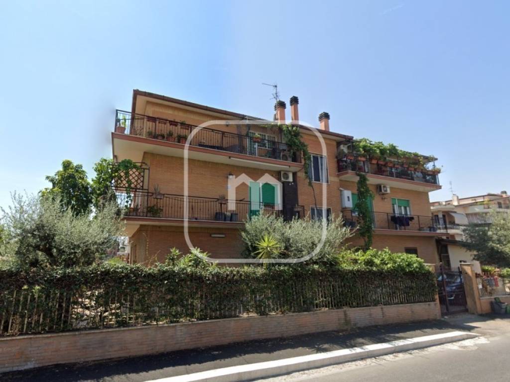 appartamento in vendita a Roma in zona Finocchio