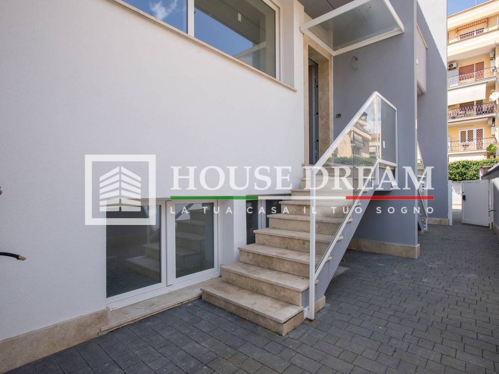 appartamento in vendita a Roma in zona Torre Maura