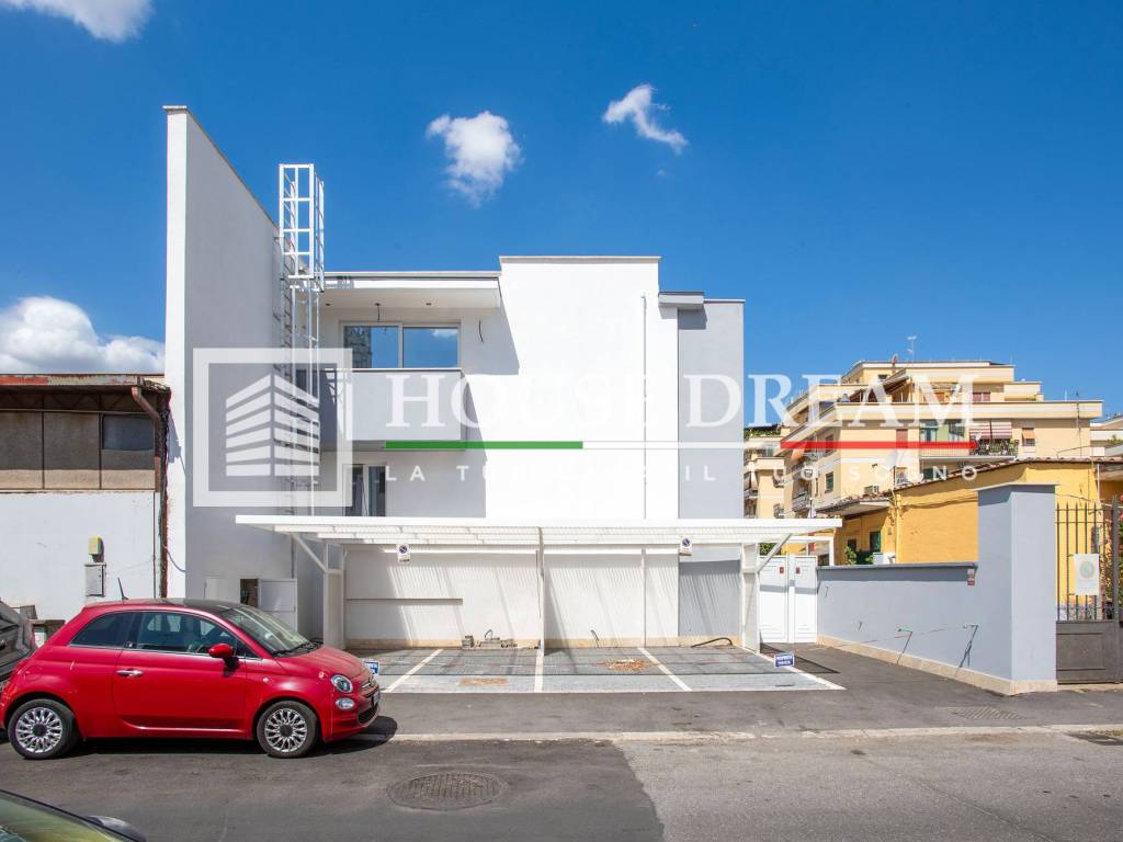 appartamento in vendita a Roma in zona Alessandrino