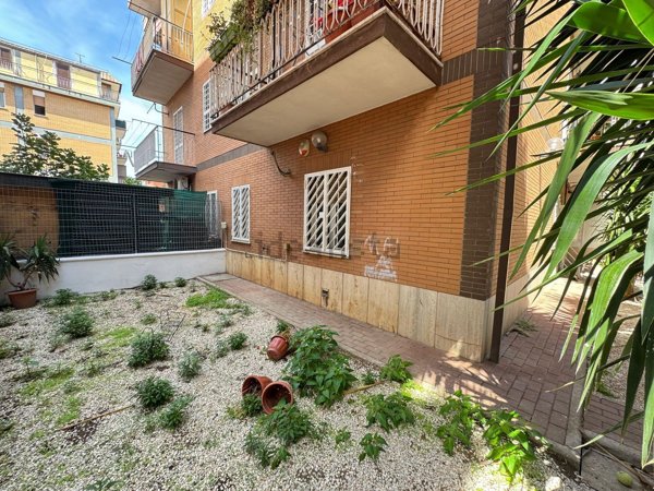 appartamento in vendita a Roma in zona Tor Vergata/Torrenova