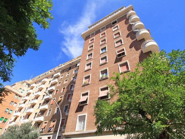 appartamento in vendita a Roma in zona Appio Latino