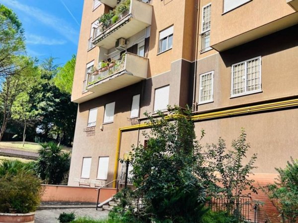 appartamento in vendita a Roma in zona Portuense