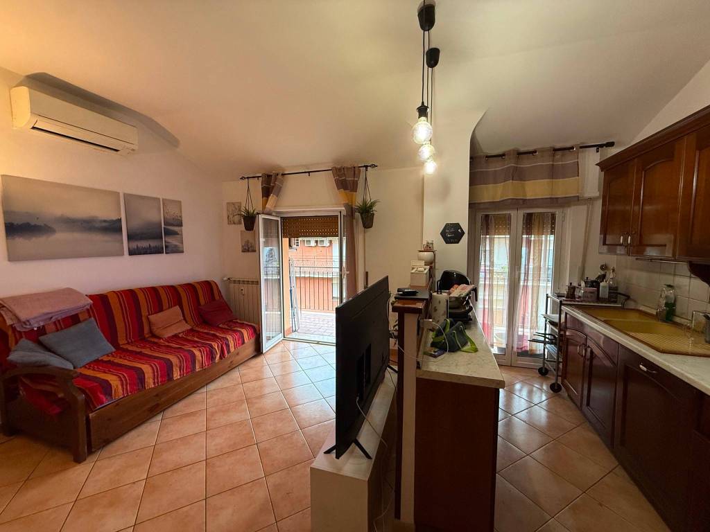 appartamento in vendita a Roma in zona Don Bosco