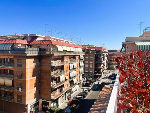 appartamento in vendita a Roma in zona Collatino