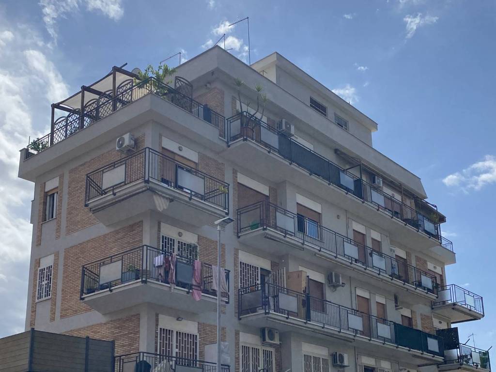 appartamento in vendita a Roma in zona Prenestino-Centocelle
