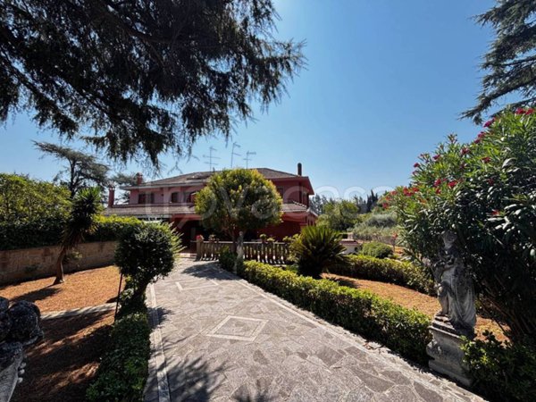 casa indipendente in vendita a Roma in zona La Giustiniana