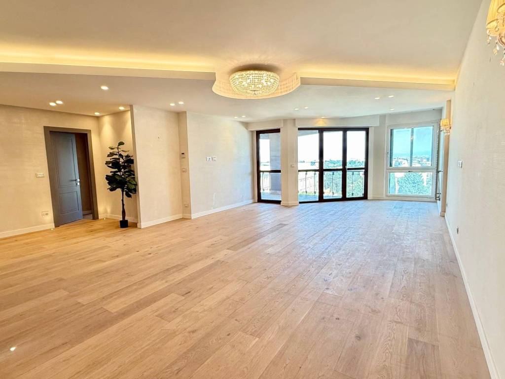 appartamento in vendita a Roma in zona Nomentano