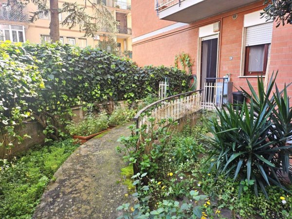 appartamento in vendita a Roma in zona Ostia