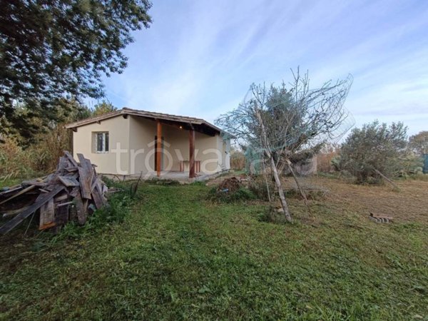 casa indipendente in vendita a Roma in zona Casal Palocco