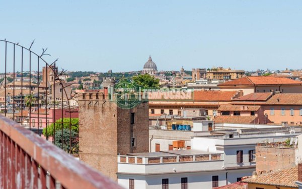 appartamento in vendita a Roma in zona Celio
