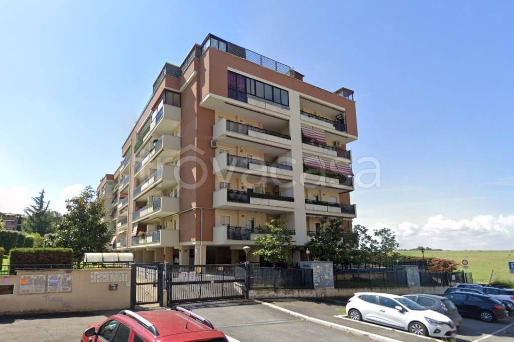appartamento in vendita a Roma in zona Ponte di Nona