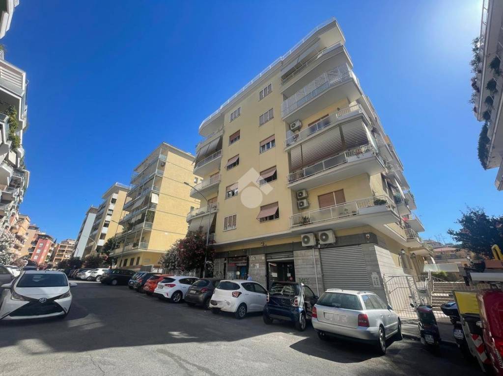 negozio in vendita a Roma
