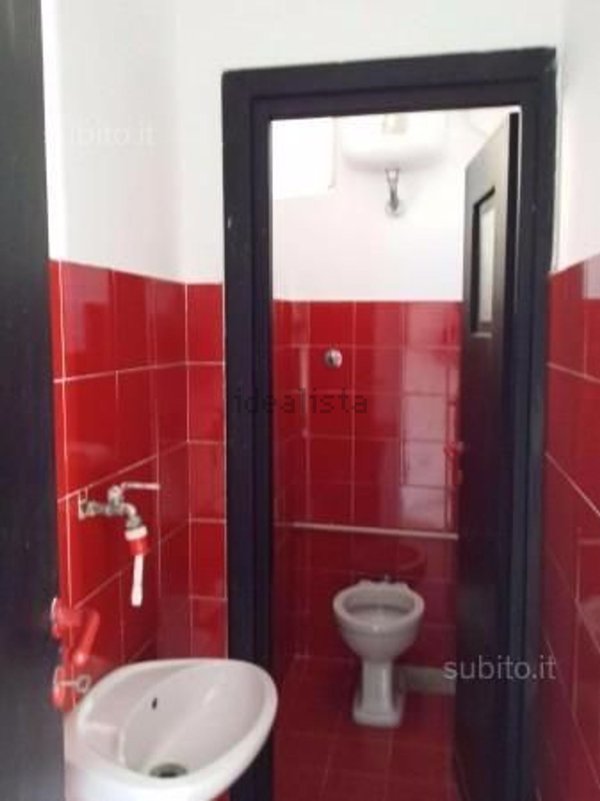ufficio in vendita a Roma in zona Alessandrino