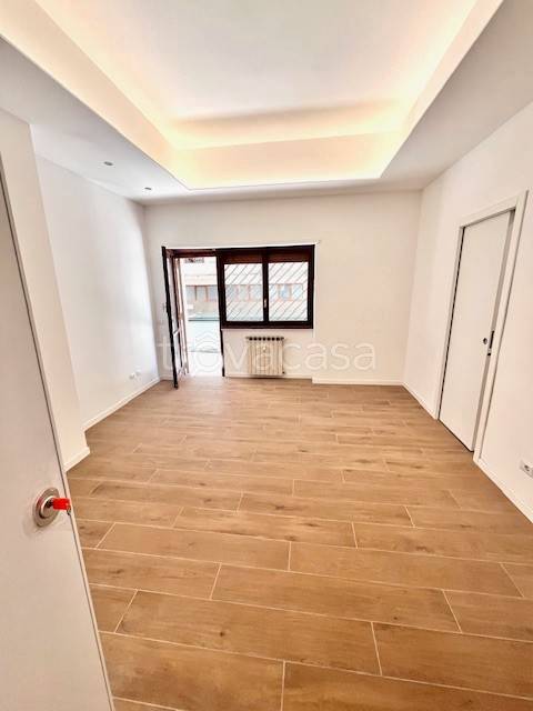 appartamento in vendita a Roma in zona Ostiense