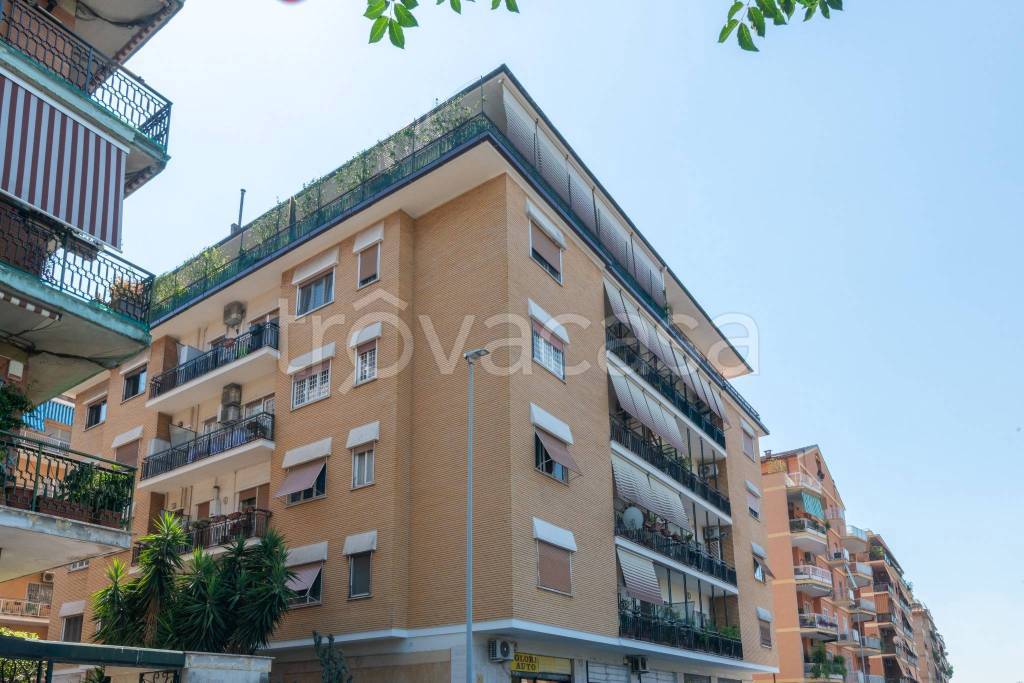 appartamento in vendita a Roma in zona Monte Sacro/Talenti