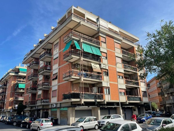 appartamento in vendita a Roma in zona Ostia