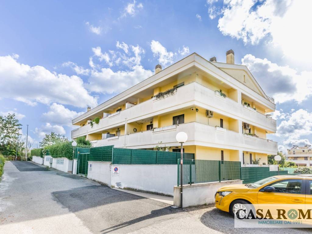 appartamento in vendita a Roma in zona Massimina/Casal Lumbroso