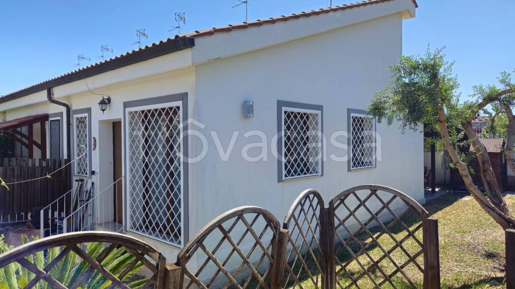 casa indipendente in vendita a Roma in zona Dragona/Bagnoletto