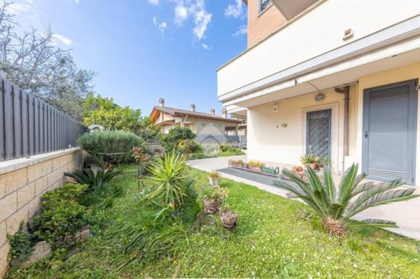 appartamento in vendita a Roma in zona Casal Morena
