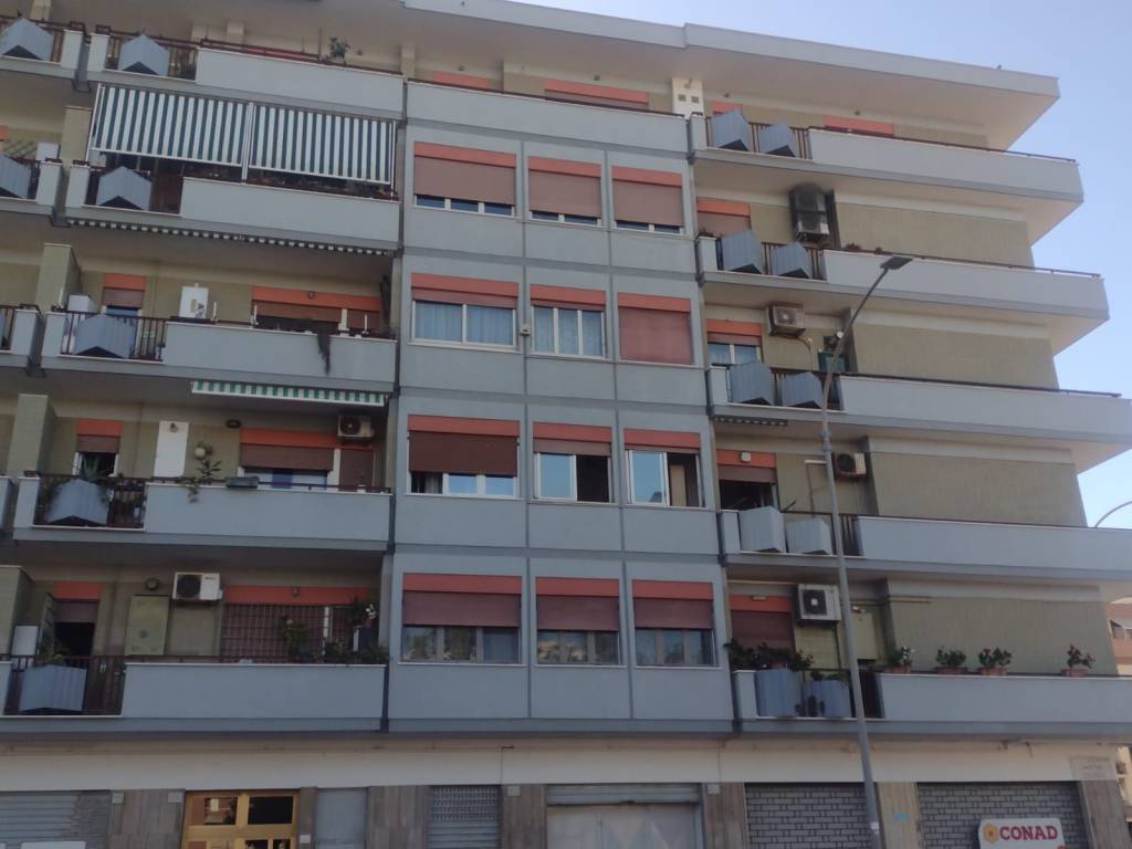 appartamento in vendita a Roma in zona Ostia