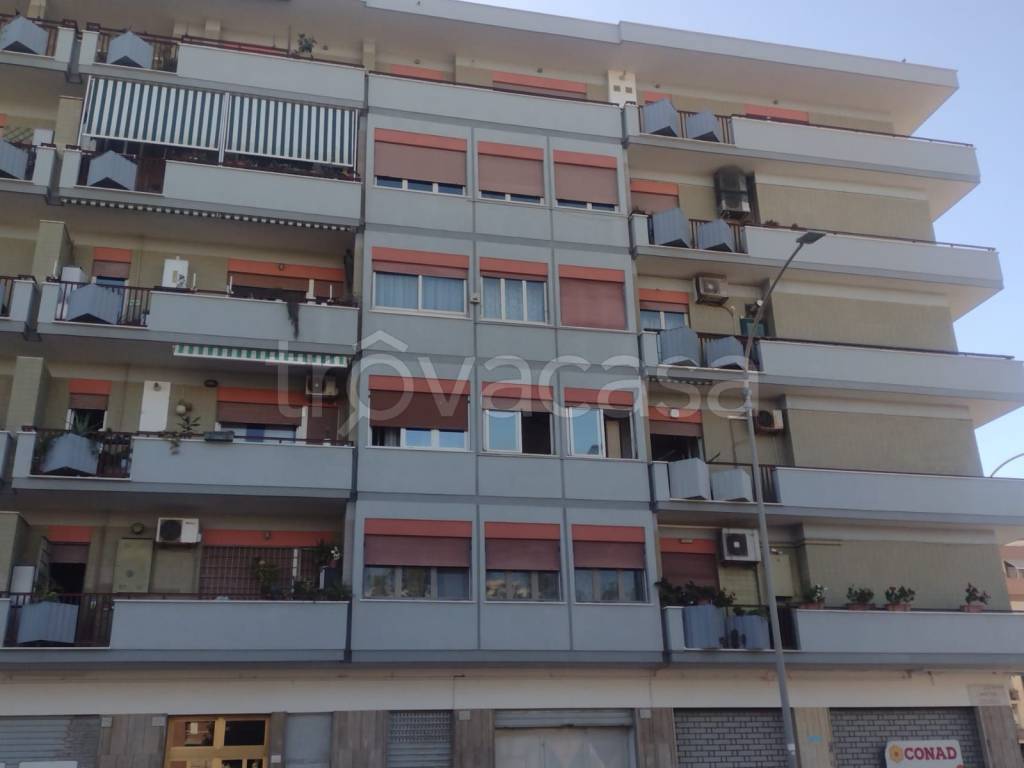 appartamento in vendita a Roma in zona Ostia