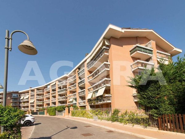 appartamento in vendita a Roma in zona Ostiense