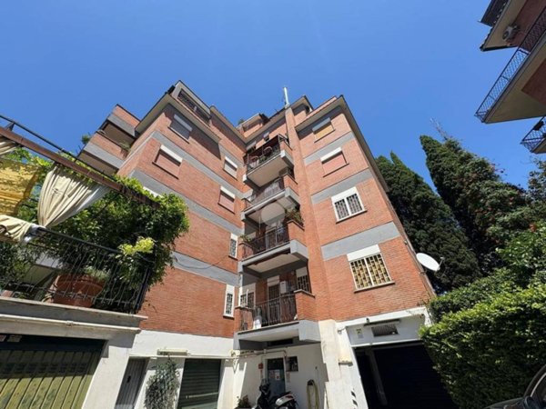 appartamento in vendita a Roma in zona Portuense