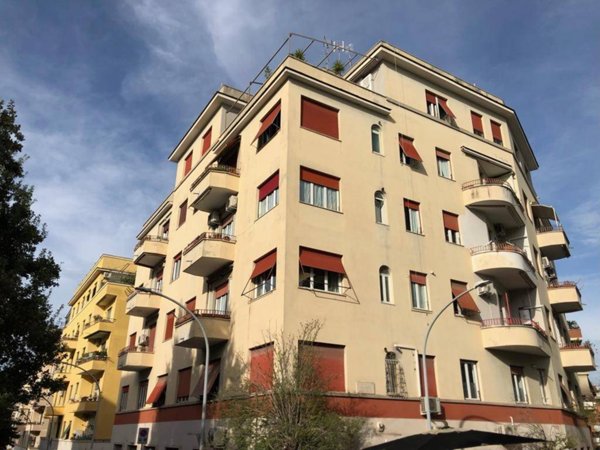 appartamento in vendita a Roma in zona Tuscolano
