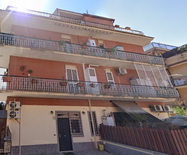 negozio in vendita a Roma in zona Torre Angela