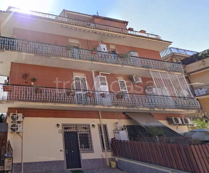 negozio in vendita a Roma in zona Torre Angela