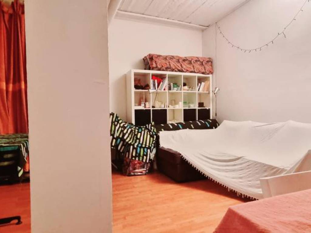 locale commerciale in vendita a Roma in zona EUR