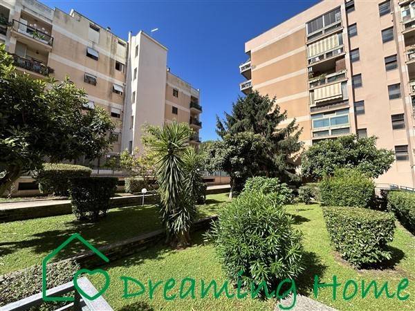 appartamento in vendita a Roma in zona Giuliano Dalmata