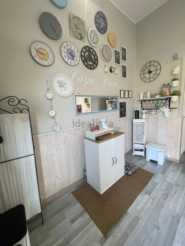ufficio in vendita a Roma in zona Tor Bella Monaca