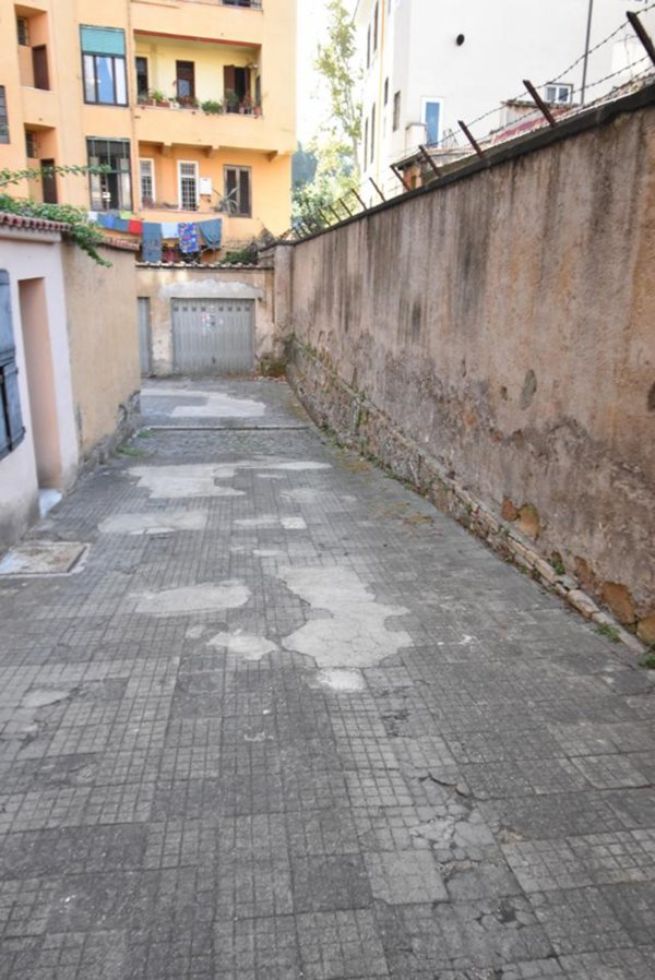 negozio in vendita a Roma in zona Trastevere
