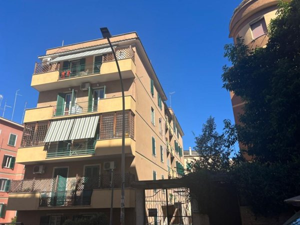appartamento in vendita a Roma in zona Gianicolense