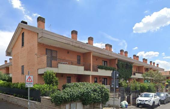 casa indipendente in vendita a Roma