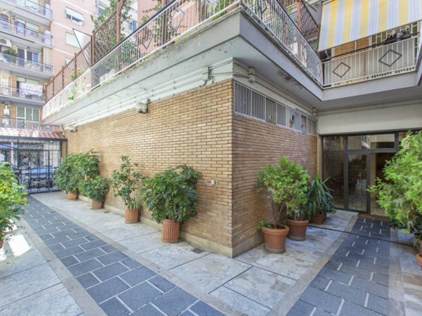 appartamento in vendita a Roma in zona Tuscolano